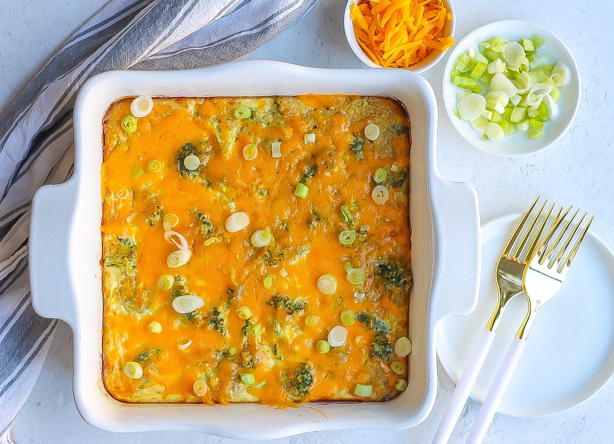 Easy Make-Ahead Quinoa Broccoli Casserole: Dinner in 60 Mins